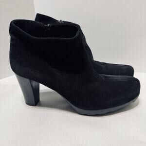 C La Canadienne Lug Sole Boots Womens 8.5 Black Suede Heeled Bootie